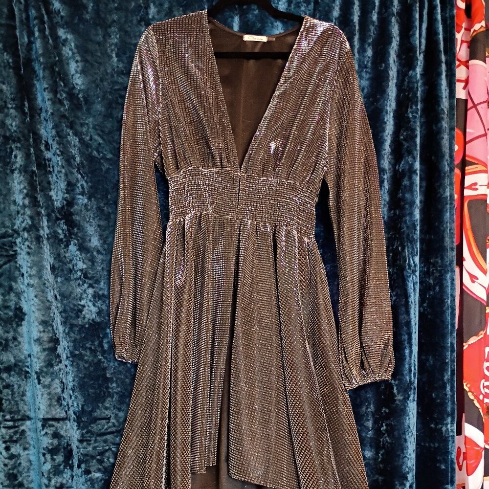 Carmin Vintage Flare Sleeve Dress Top.